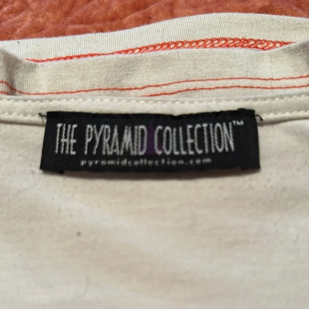 Pyramid Collection graphic Floral Bellsleeve - Picture 2 of 7